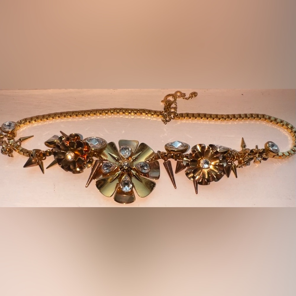 Henri Bendel Gold Floral Necklace